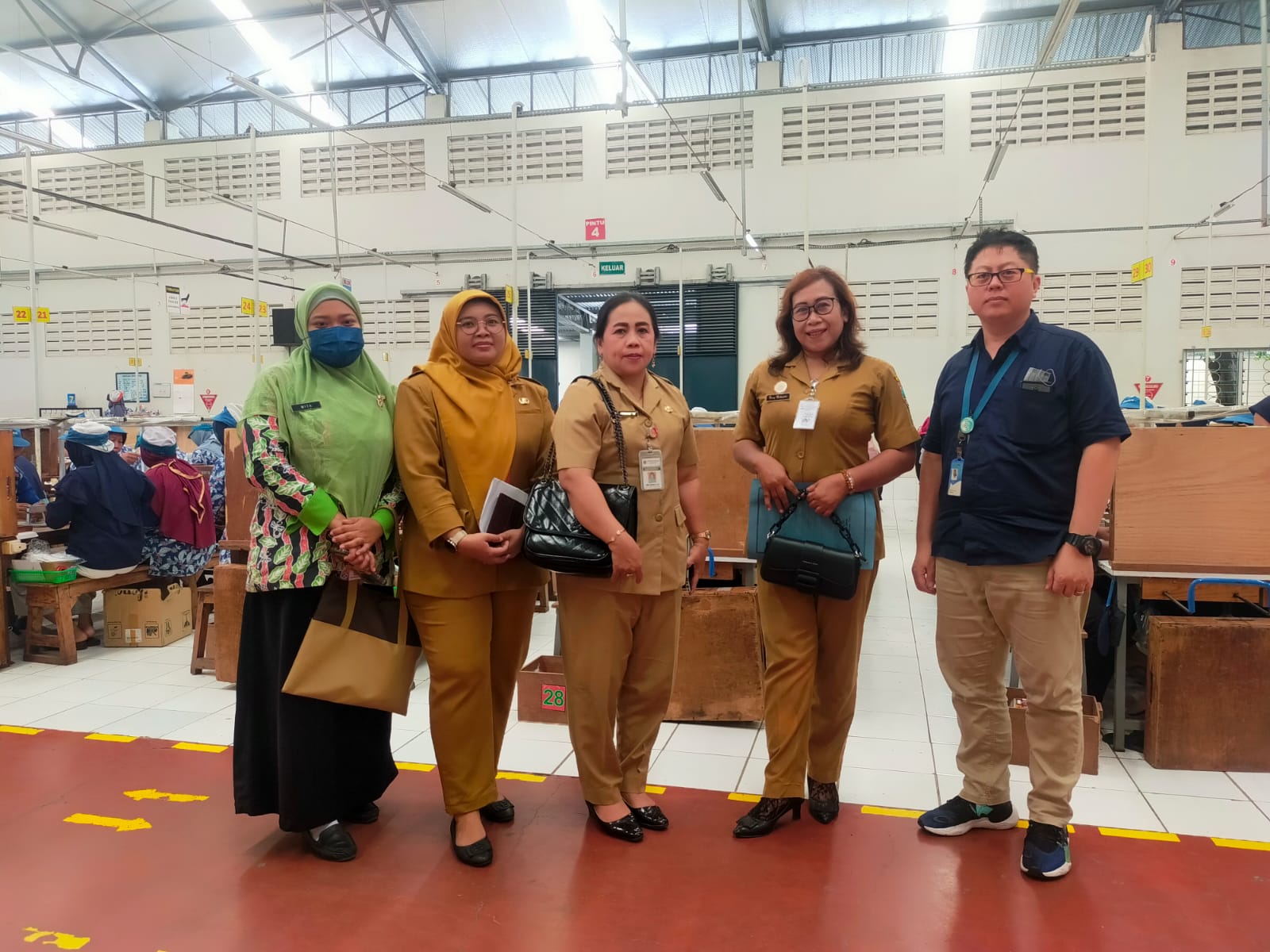 BERSAMA DINPERINDAG PROVINSI JATENG DALAM RANGKA PENGEMBANGAN EKSPOR